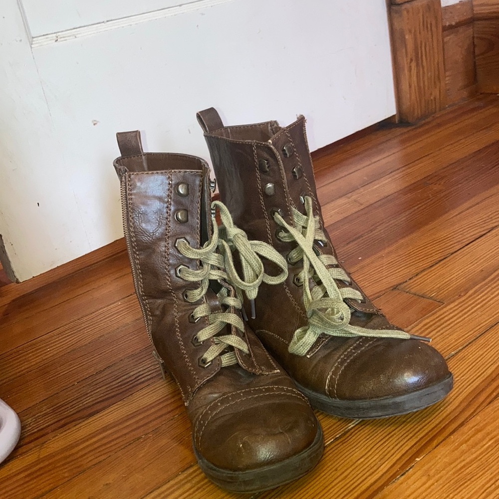 Combat boots size 8